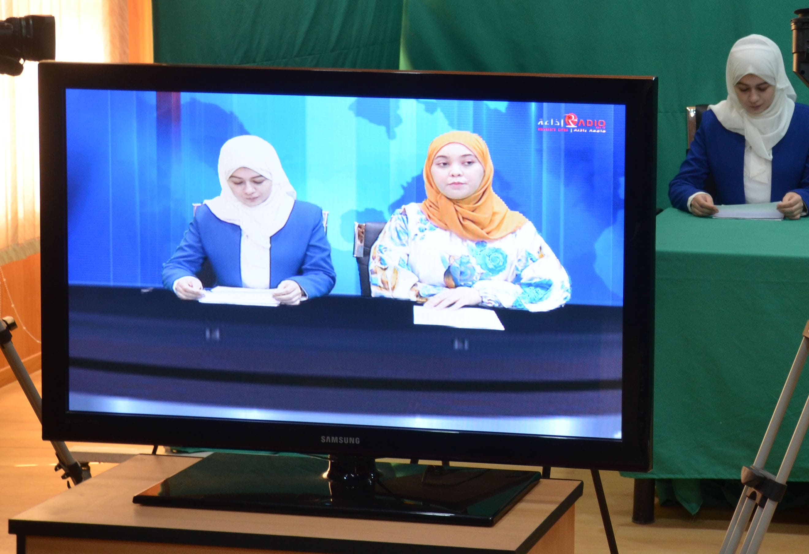 شاشة التلفزيون