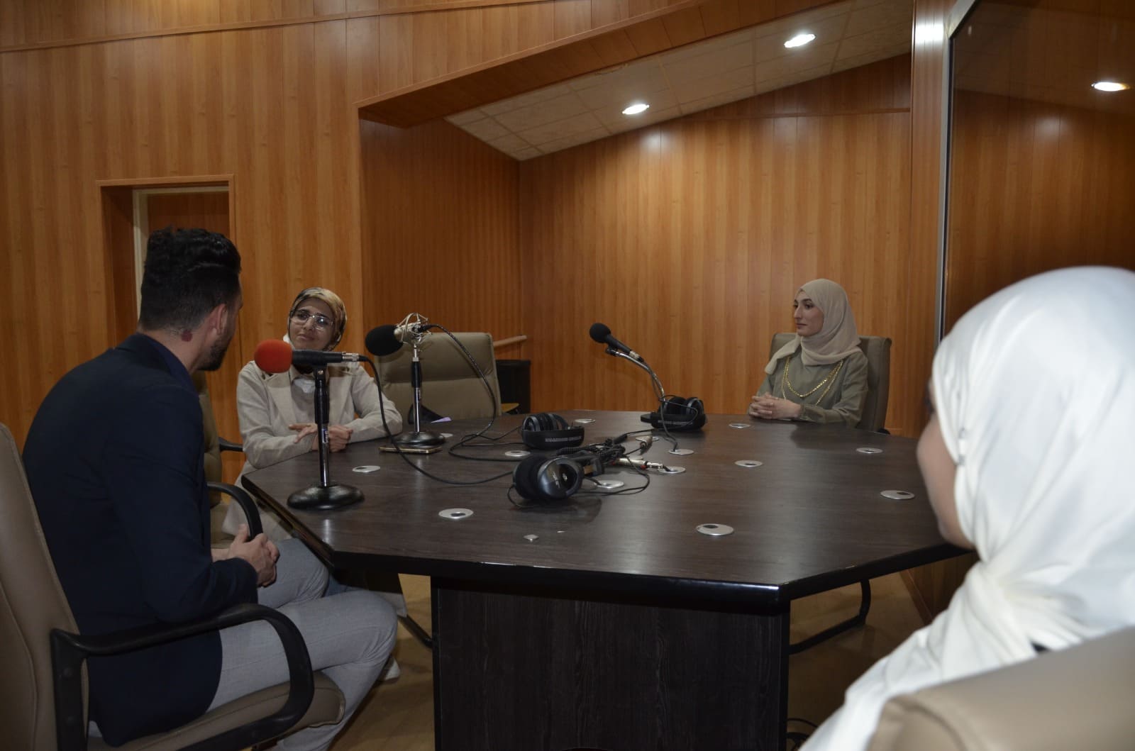 من خشبة المسرح إلى المنصات الرقمية: قصة مشروع ماجيكا