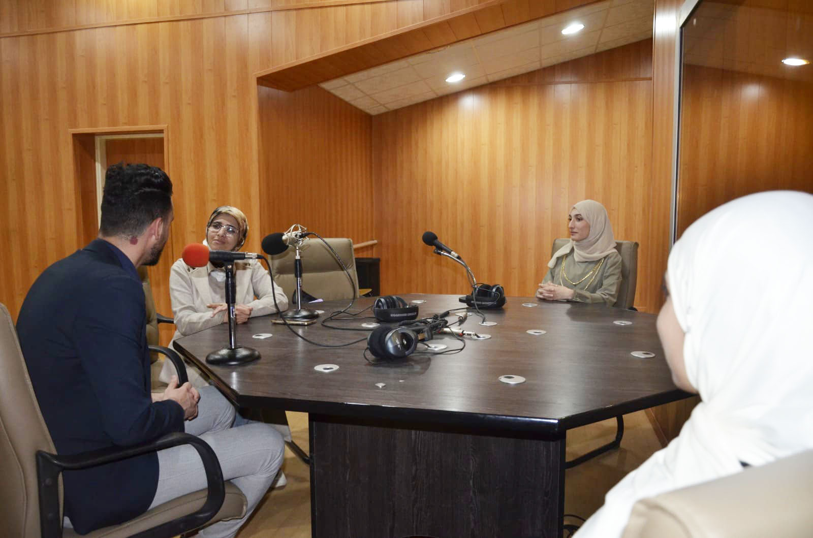 من خشبة المسرح إلى المنصات الرقمية: قصة مشروع ماجيكا